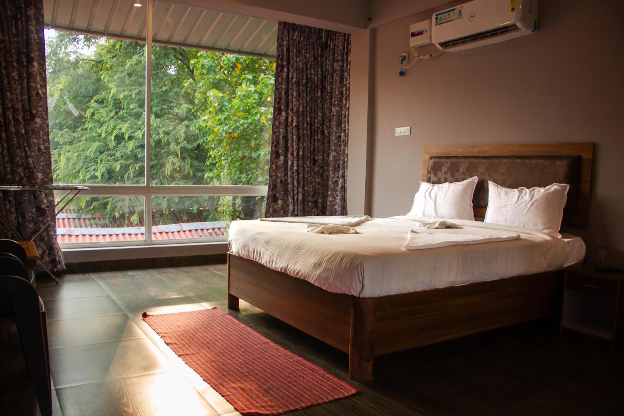 Selesta Sea By The Beach Morjim Exterior photo