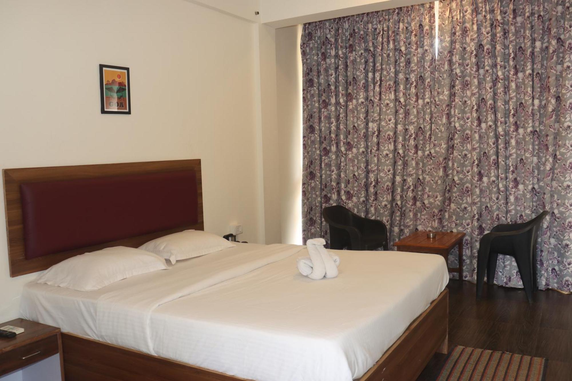 Selesta Sea By The Beach Morjim Exterior photo