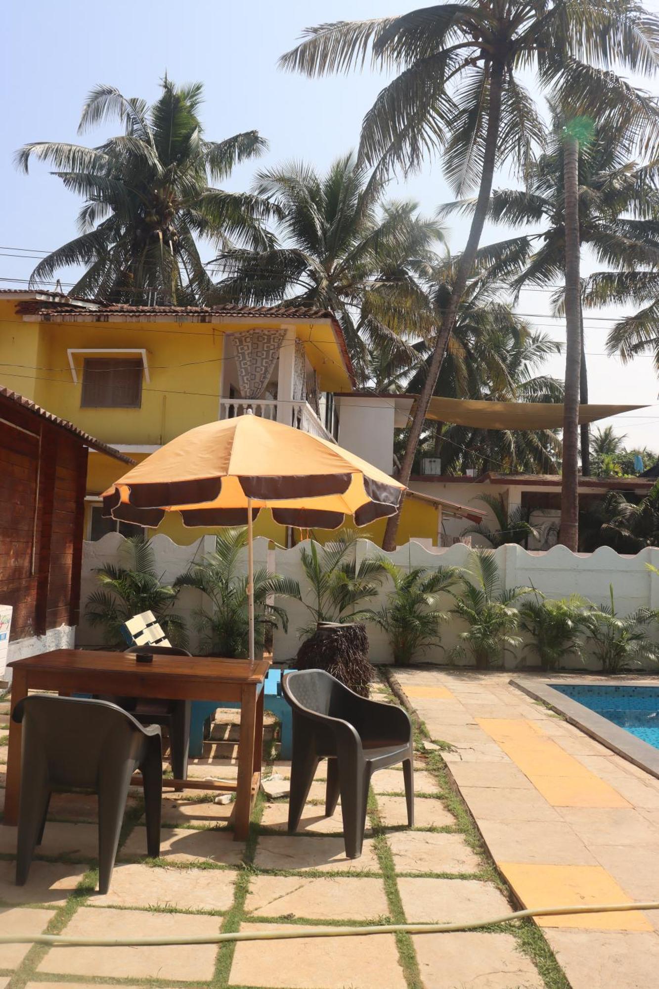 Selesta Sea By The Beach Morjim Exterior photo